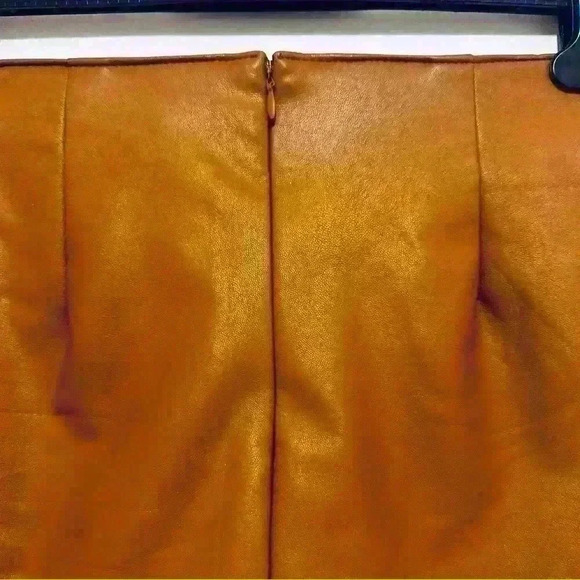 Rewash | NWT Vegan Leather Mini Skirt, Women’s Size Medium, Carmel Brown - Picture 3 of 8